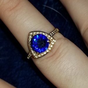 Size 8 Ring